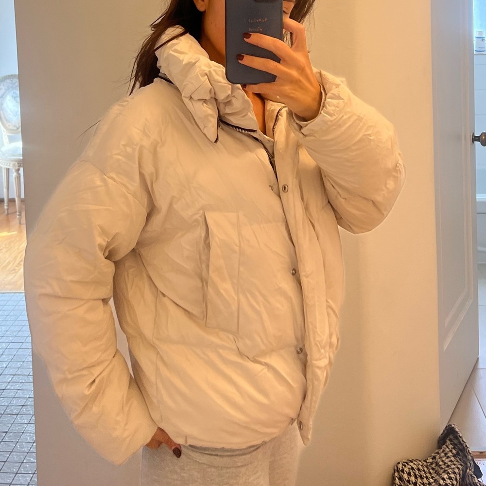 ALL SAINTS WHITE PUFFER JACKET - Picture 5 of 6